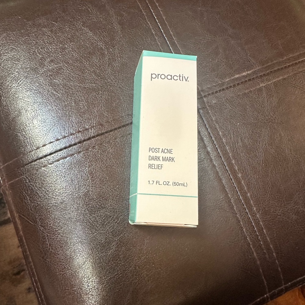 Proactiv Post Acne Dark Mark Relief in White and Teal